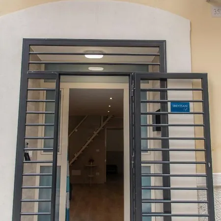 Trevisani Loft شقة
